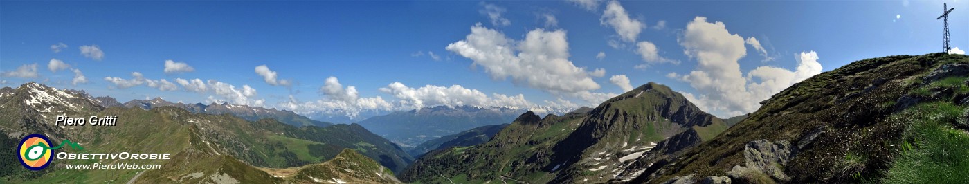30 Panorama salendo sul Pizzo delle segade.jpg